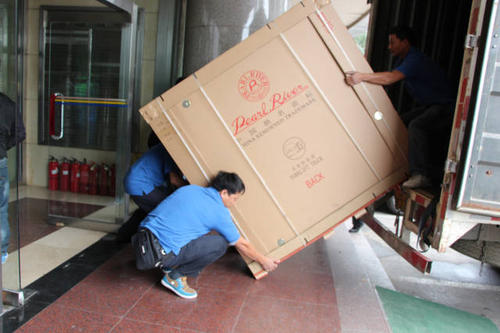 利通钢琴贵重工艺品无忧运